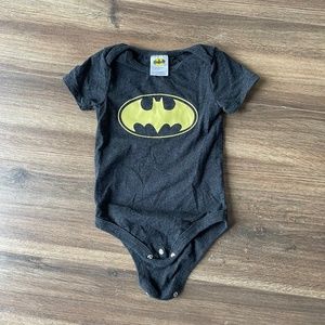 5/$20 Batman onesie 12-18M